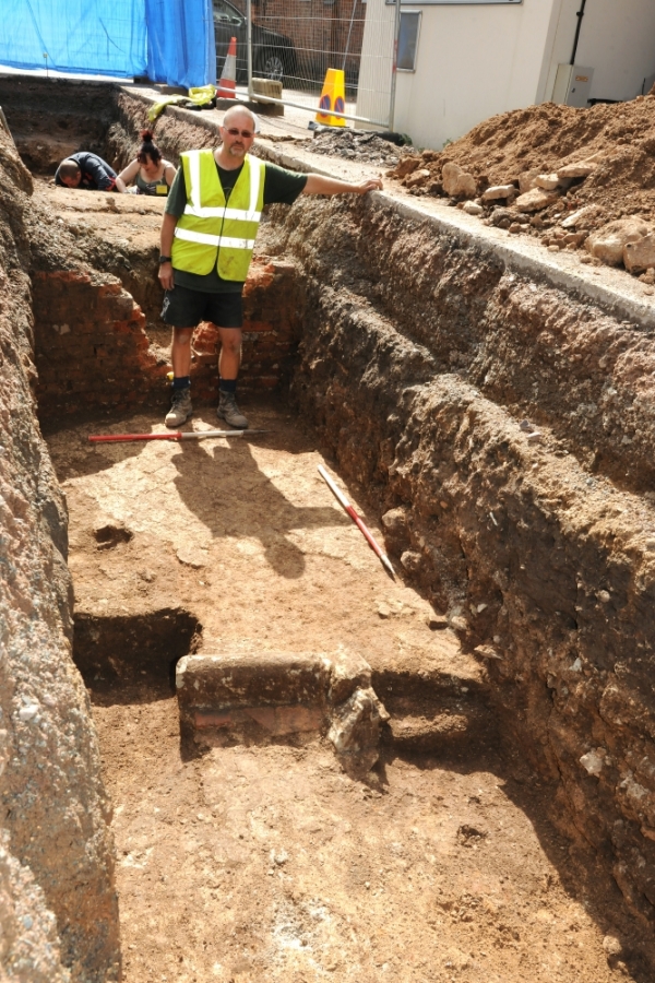 Medieval remains uncovered on site (Credit - University of Leicester)